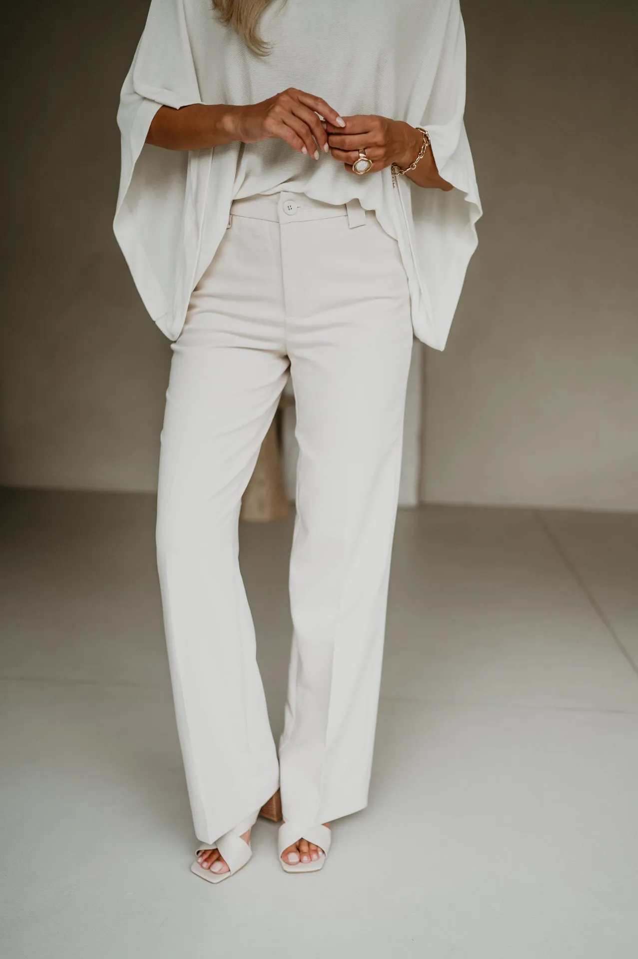 Arieta trousers I Beige