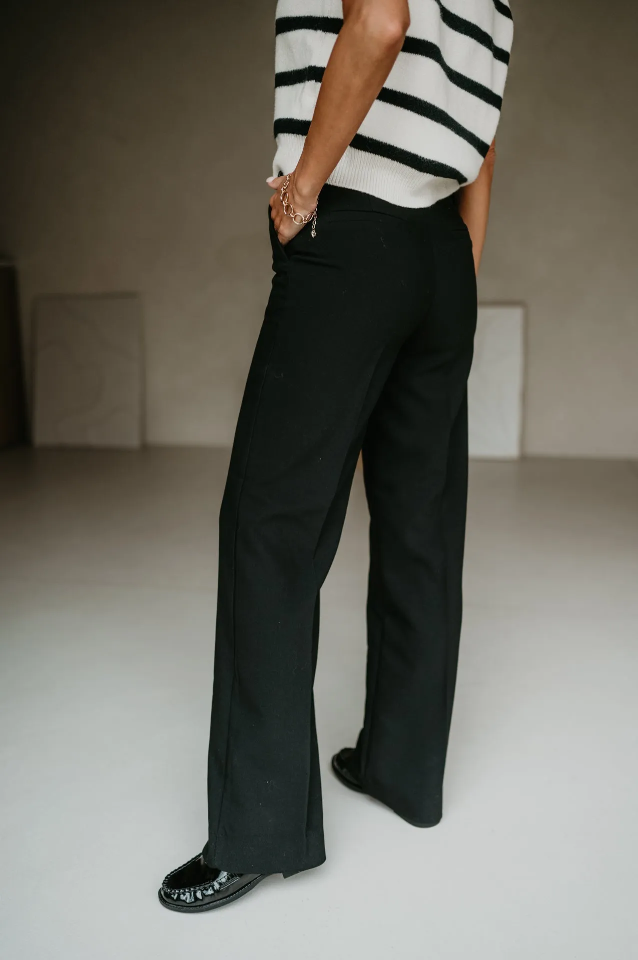 Arieta trousers I Black