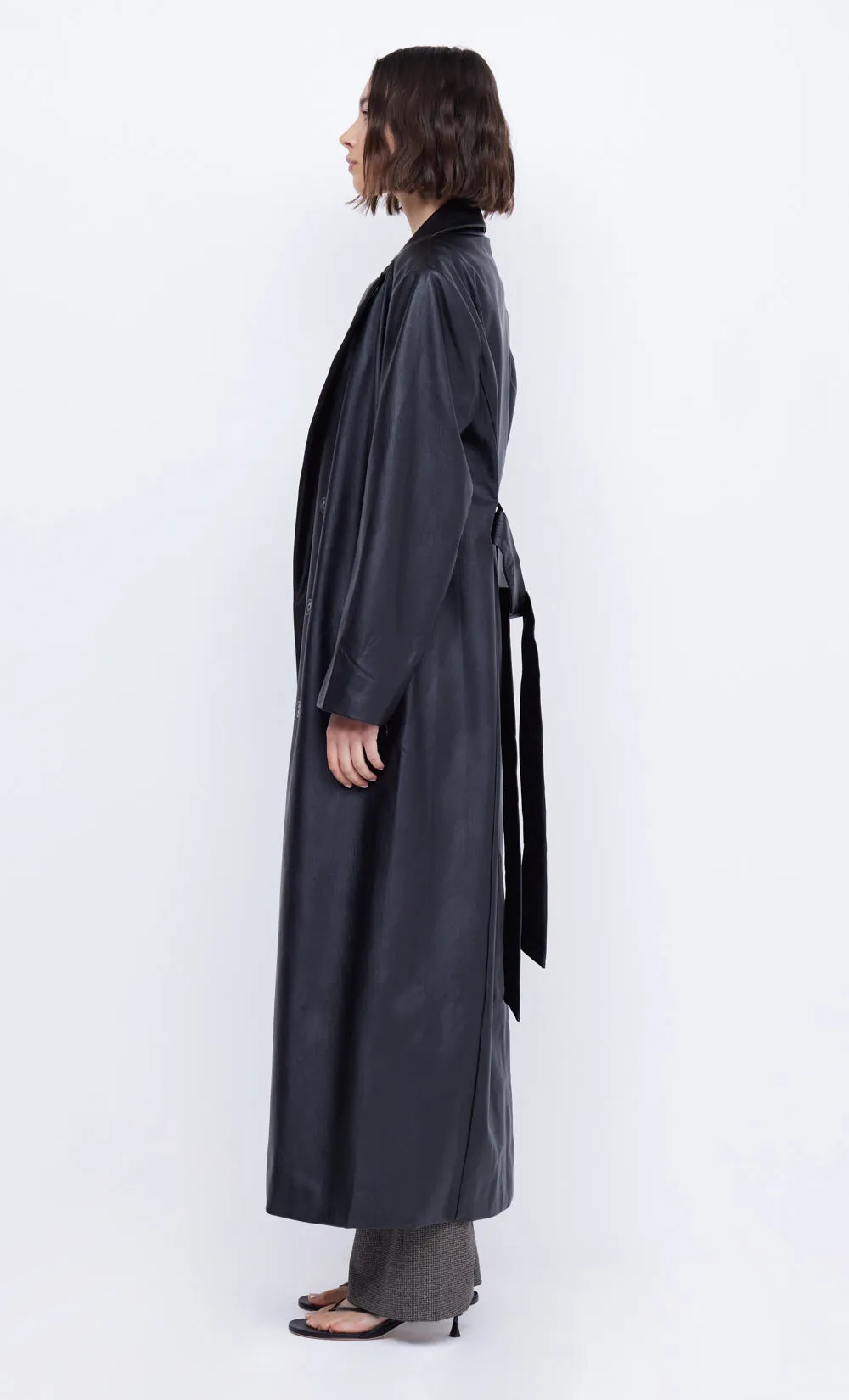 DOMINICA TRENCH - BLACK