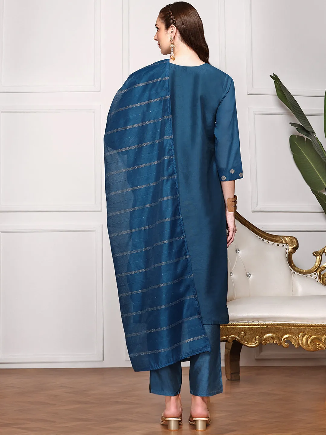 Ethnic Motifs Embroidered Sequinned Straight Kurta With Trousers & Dupatta