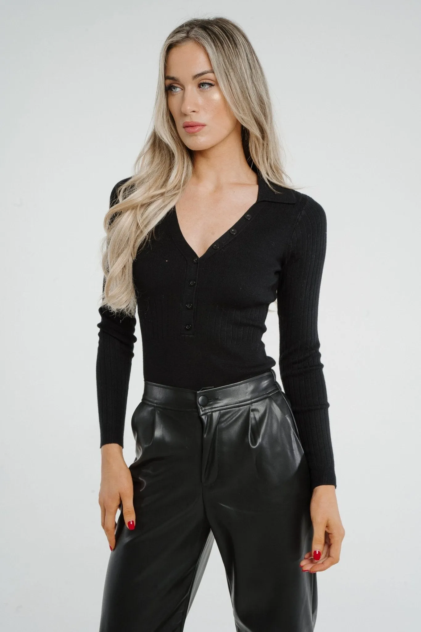 Holly Button Detail Bodysuit In Black