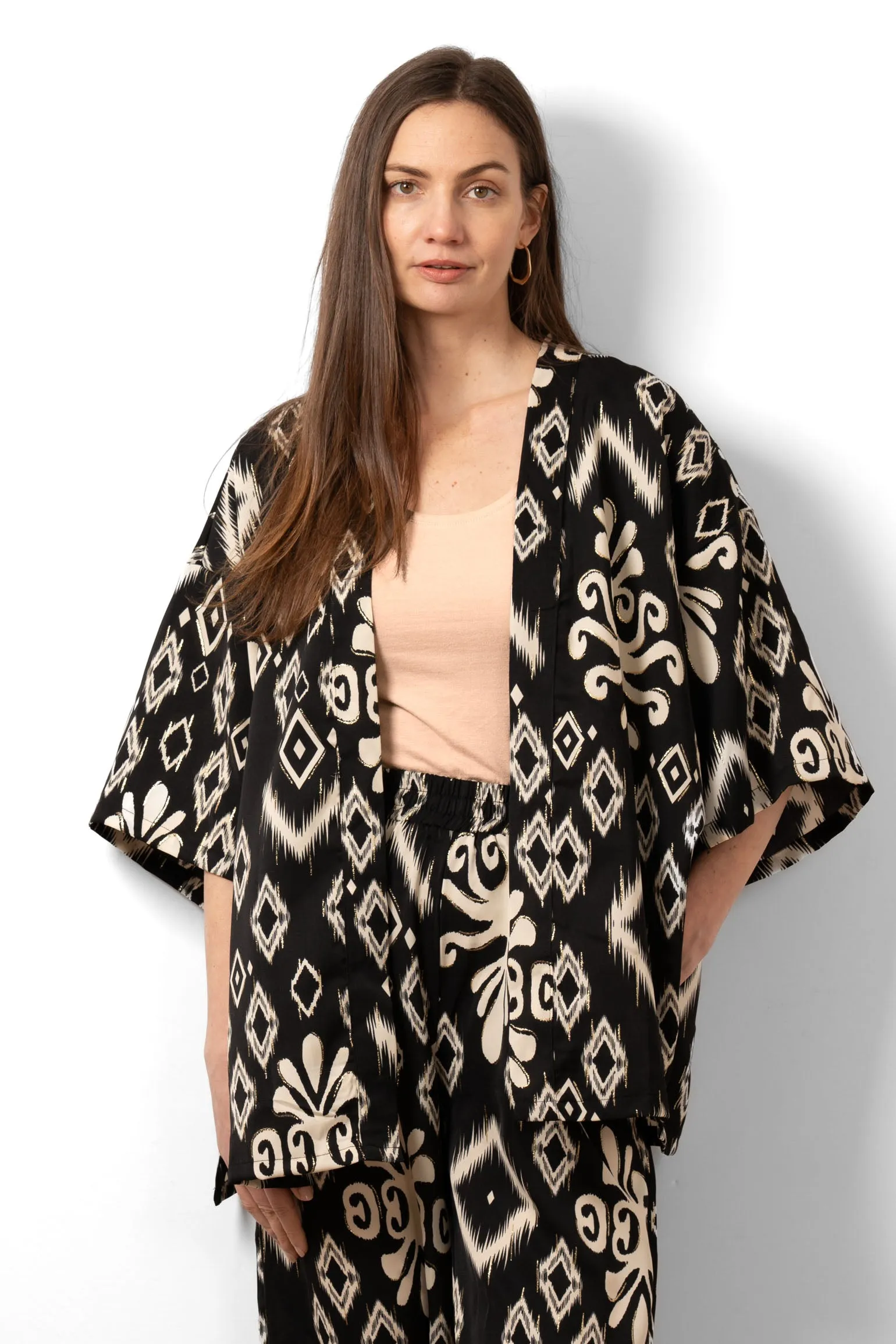 Joelle Lightweight Short Kimono - Black, Ikat