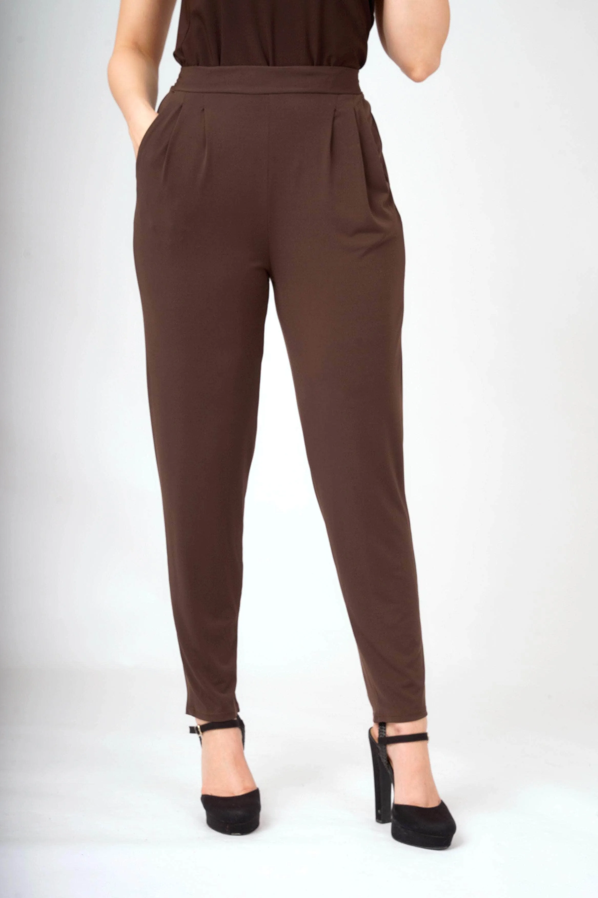 Saloos Essential Tapered Trousers with Pockets