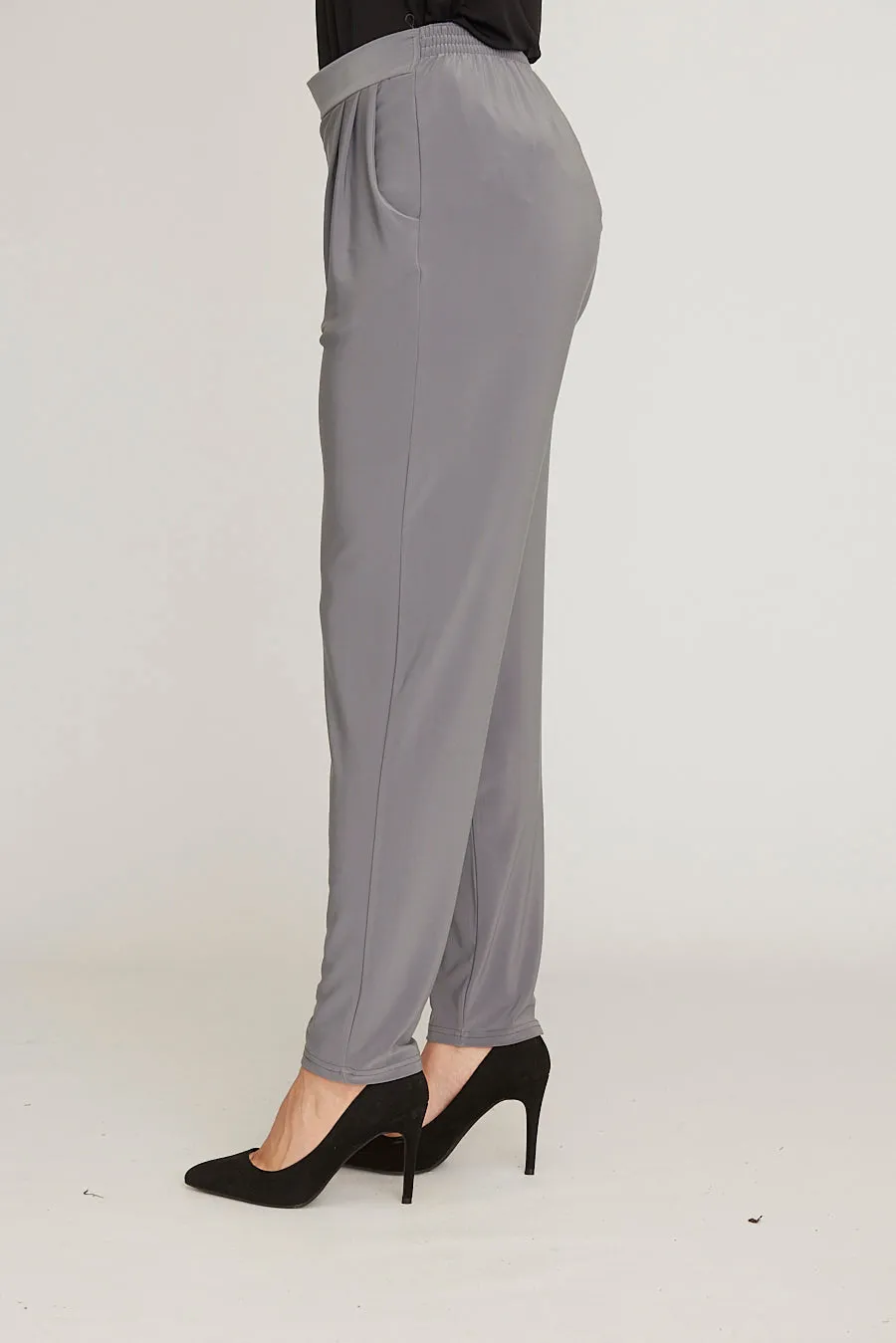 Saloos Essential Tapered Trousers with Pockets