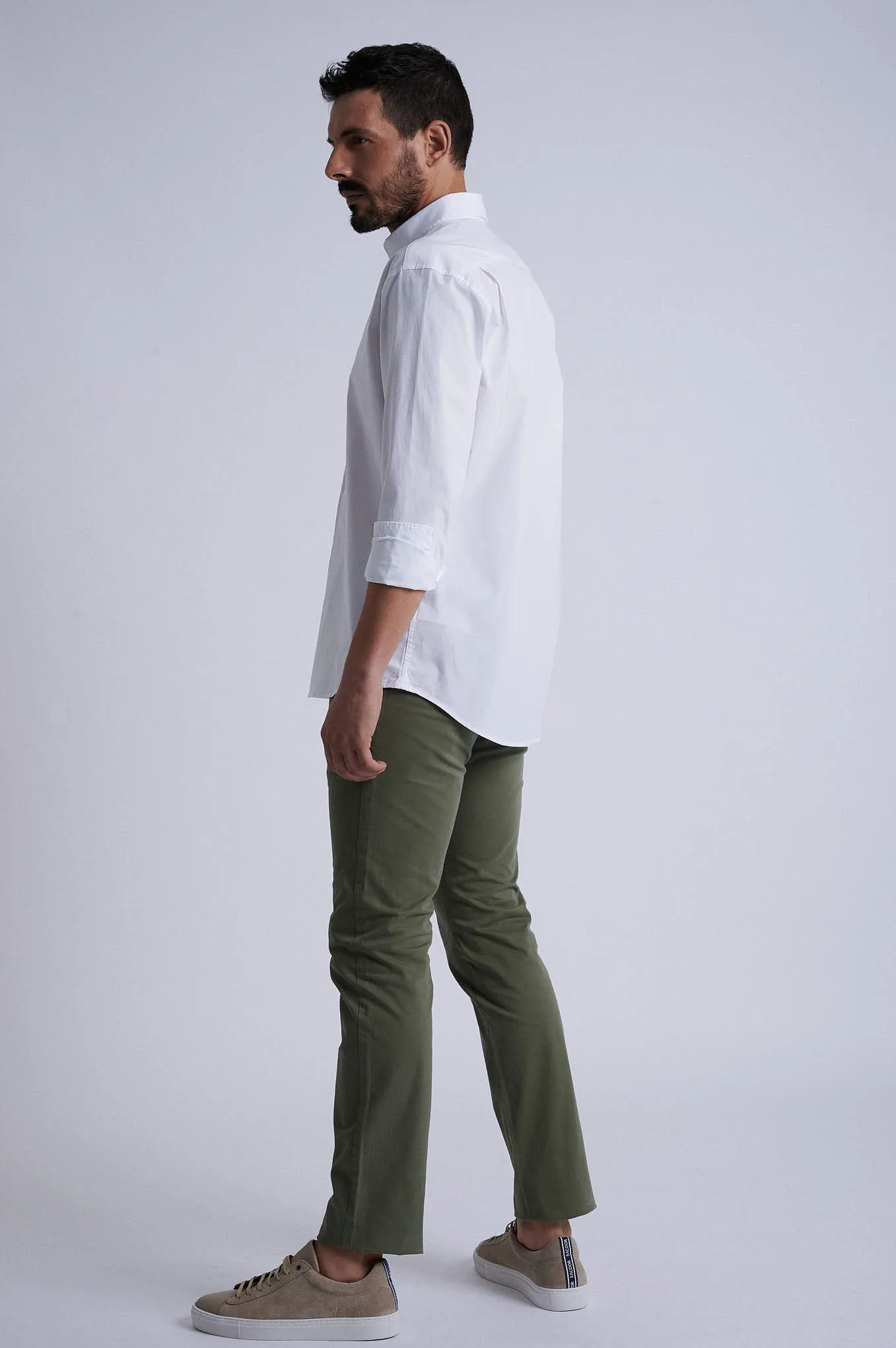 Slim fit garment dye chino in Cotton Elastane