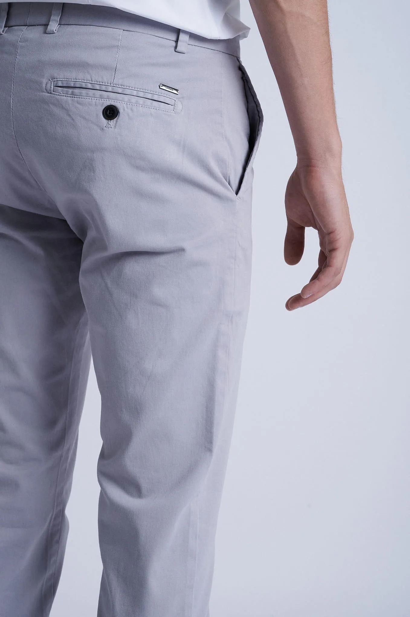 Slim fit garment dye chino in Cotton Elastane