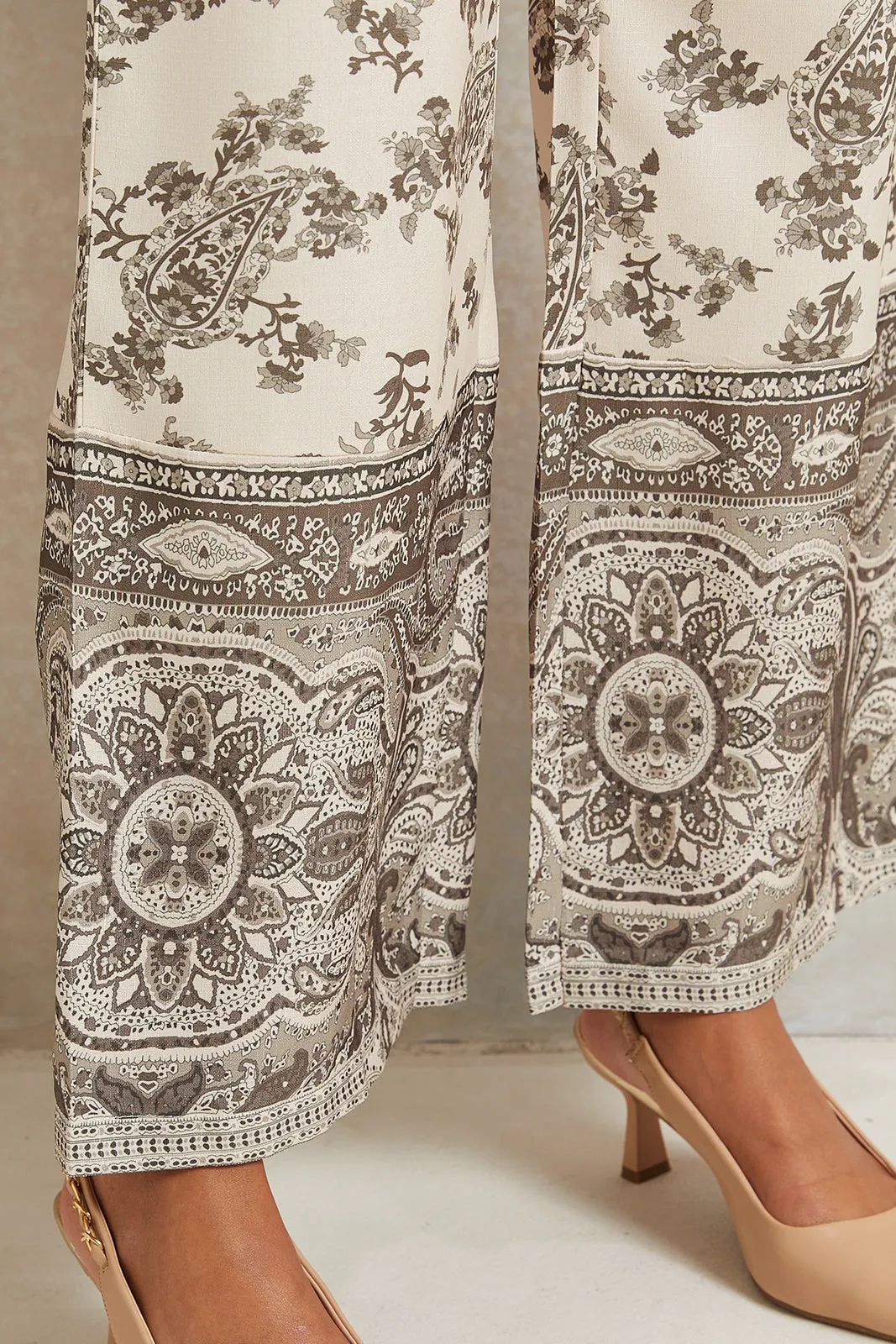 Women Beige Printed Wide Leg Trousers